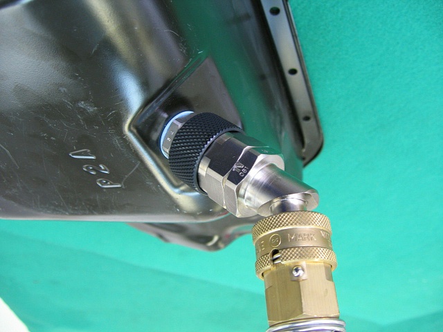 楽々オイル交換“Qプラグ”(トラック・バス用)